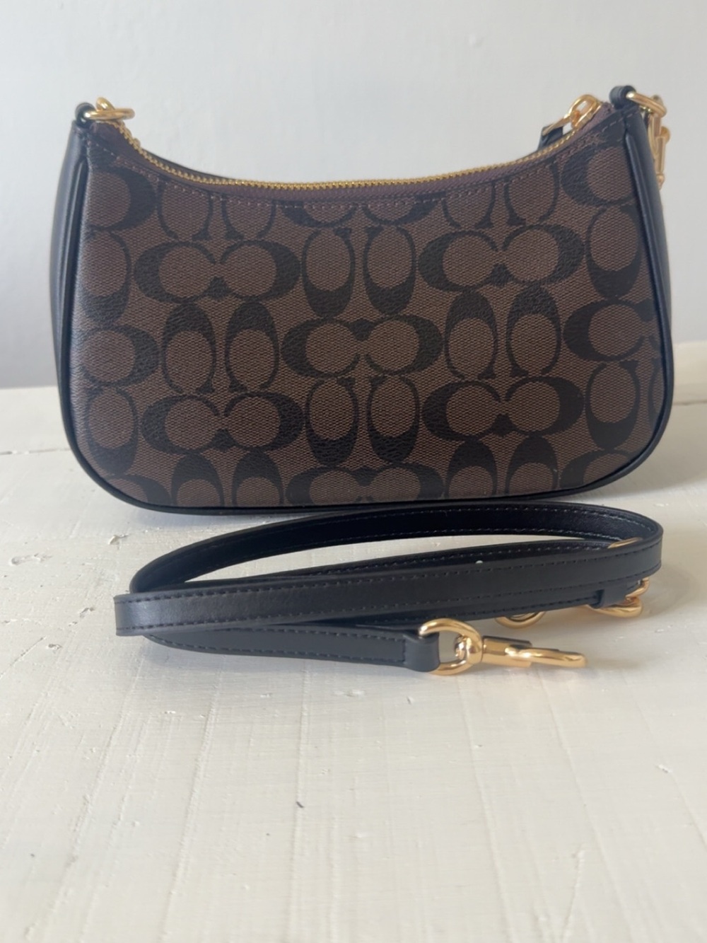 COACH Teri Shoulder Bag In Signature Canvas Black ( New) ( Same Day Shipping) - Picture 3 of 11